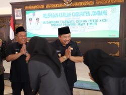 Kafilah MTQ Jombang Diberangkatkan, Bupati Warsubi Harap Pulang Bawa Juara Umum