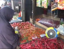 Harga Cabai dan Bawang di Jombang Naik Tajam, Ibu Rumah Tangga Keluhkan Beban Dapur