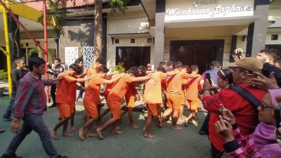 Polisi Amankan Puluhan Tersangka Kerusuhan di Pemkab dan DPRD Kediri, Termasuk Anak di Bawah Umur