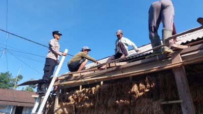 Warga Besowo Timur Bangkit dengan Gotong Royong Usai Diterjang Angin Kencang