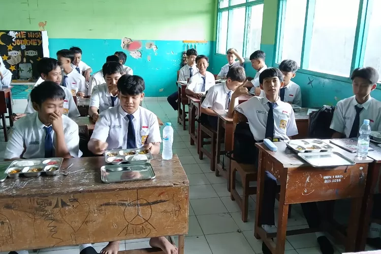 Disdik Kabupaten Kediri Tegaskan Program Makan Bergizi Gratis Berjalan Aman