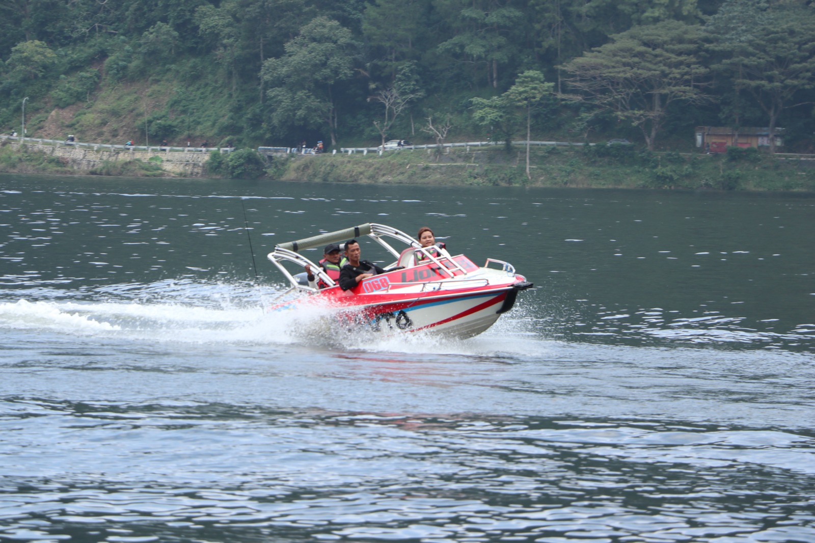 Libur Panjang Dongkrak PAD Telaga Ngebel, Tembus Puluhan Juta Rupiah