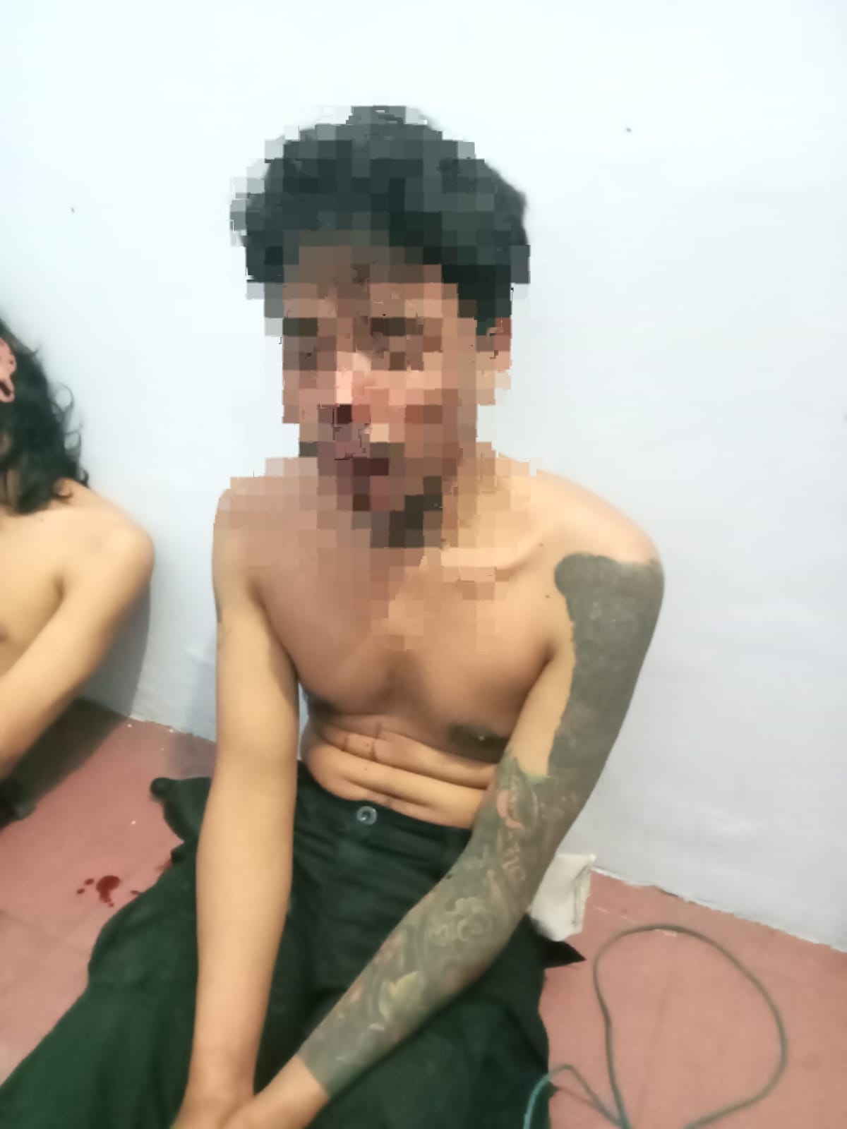 Kebacut, Dua Pemuda di Blitar Embat Uang Kuburan, Akhrinya Bonyok Dihajar Massa