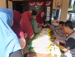 Gerakan Pangan Murah di Polsek Ringinrejo Diserbu Ratusan Ibu-Ibu