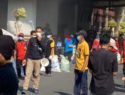 Sampah Pasca Kerusuhan Pemkab Kediri Capai 73 Ton, Didominasi Kayu dan Besi