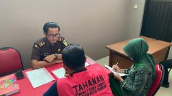 Kasus Kredit Fiktif, Kejari Ponorogo Limpahkan Tersangka NAF ke JPU