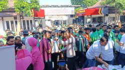 Polres Ponorogo Salurkan 500 Paket Sembako untuk Ojol dan Tukang Becak