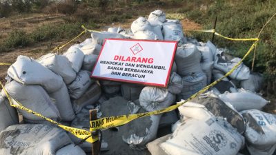 DLH Nganjuk Kirim Sampel Limbah B3 ke Sucofindo Surabaya untuk Uji Laboratorium