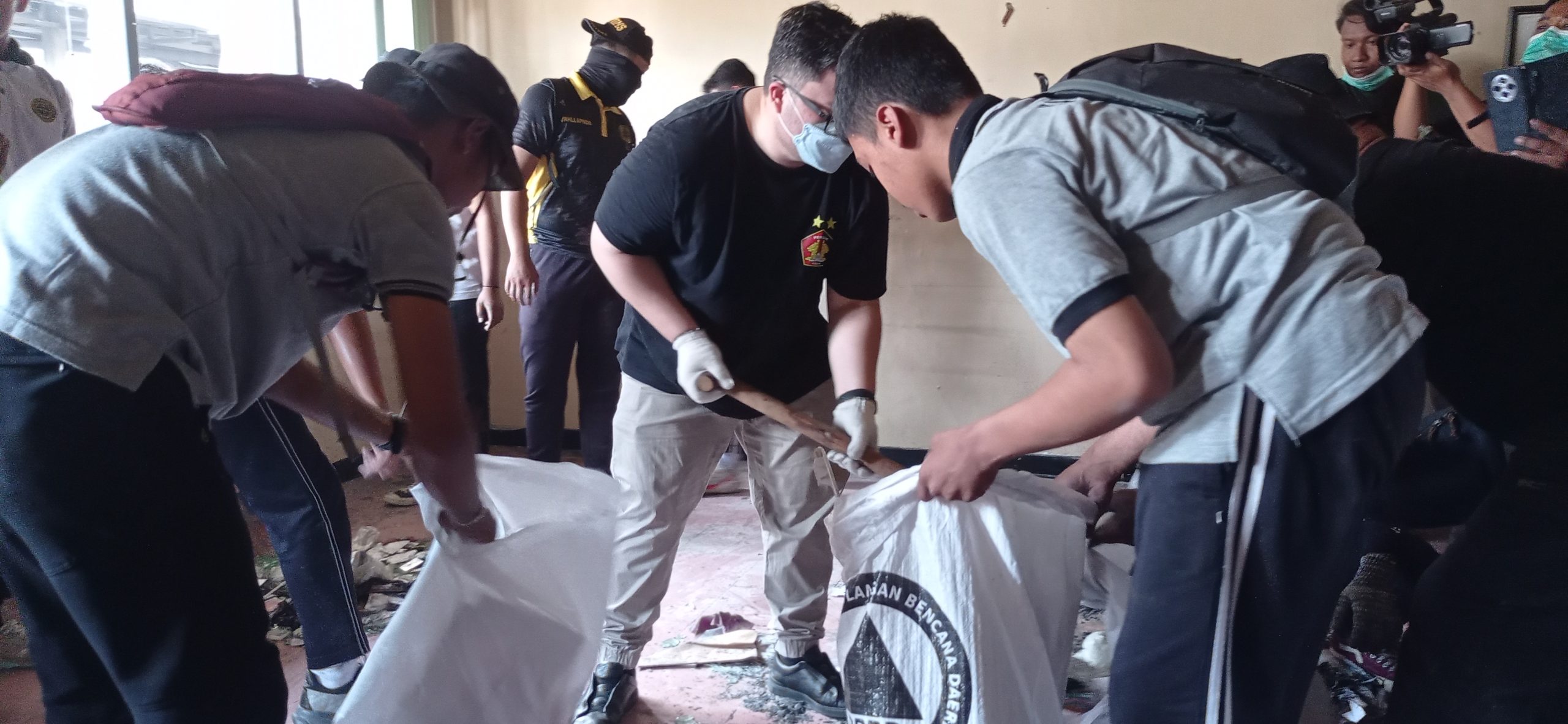 Bupati Dhito Apresiasi Ribuan Warga Ikut Kerja Bakti di Pemkab Kediri