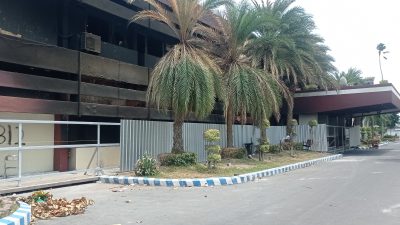 Gedung Pemkab Kediri yang Terbakar Mulai Ditutup Seng