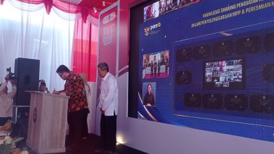 Bupati Kediri Hanindito Himawan resmikan gedung baru Mall Pelayanan Publik (MPP) Kabupaten Kediri Rabu pagi dan dialog virtual dengan Menpan Rb(bakti