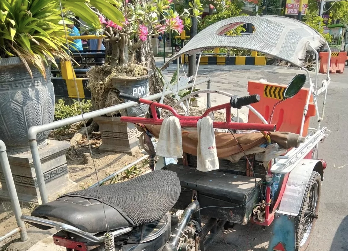 Diduga Alami Serangan Jantung, Pengemudi Bentor Asal Jombang Meninggal Mendadak di Kertosono