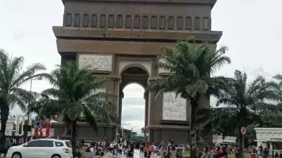 Akhir Pekan Panjang, Monumen SLG Kediri Ramai Dikunjungi Wisatawan