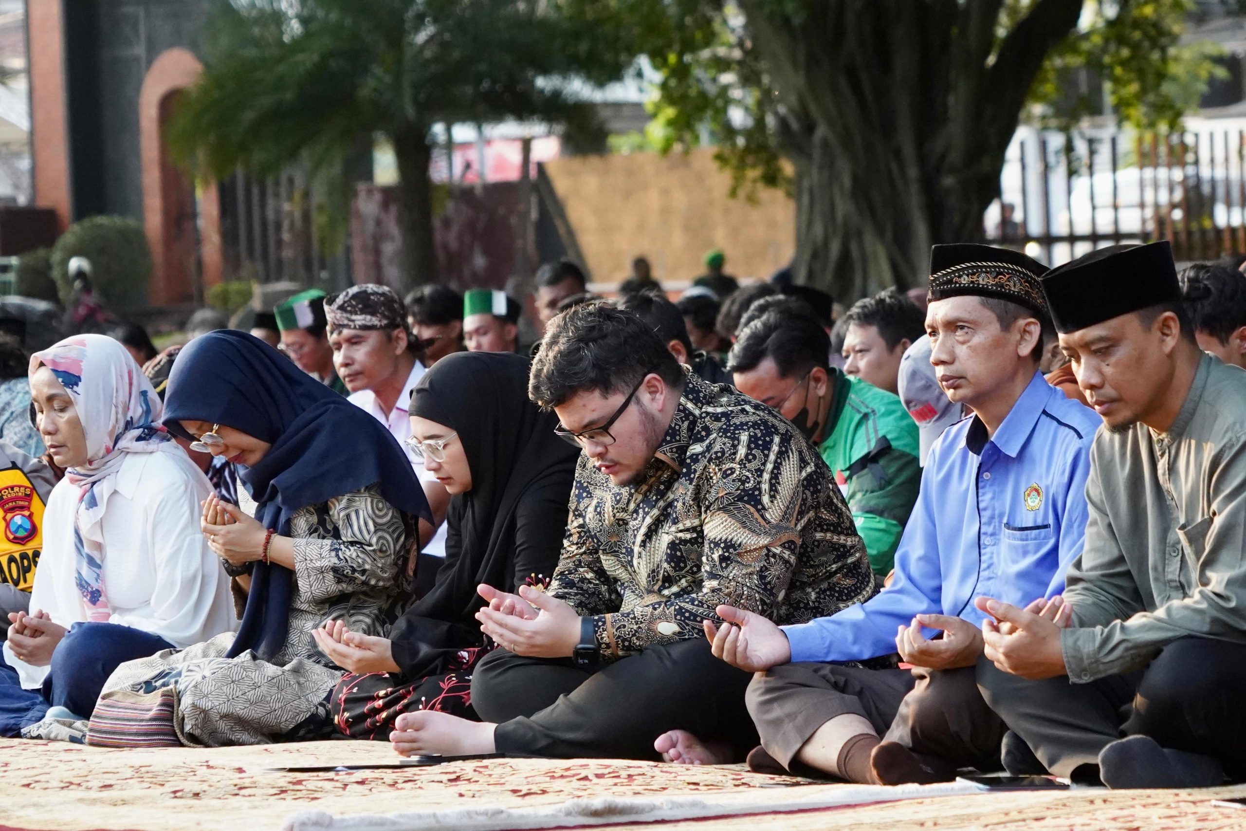 Gelar Doa Bersama, Mas Dhito Ajak Pegawai Pemkab Kediri Bangkit dari Duka