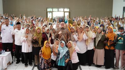 Ratusan Guru Non ASN Terima Bantuan Modal Usaha dari Mas Dhito