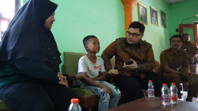 Tak Punya Akta Lahir, Anak 8 Tahun di Kediri Difasilitasi Mas Dhito untuk Kembali Bersekolah