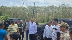 Bupati Gatut Sunu Tinjau Kaligentong, Janji Carikan Solusi Warga yang Belum Teraliri Listrik