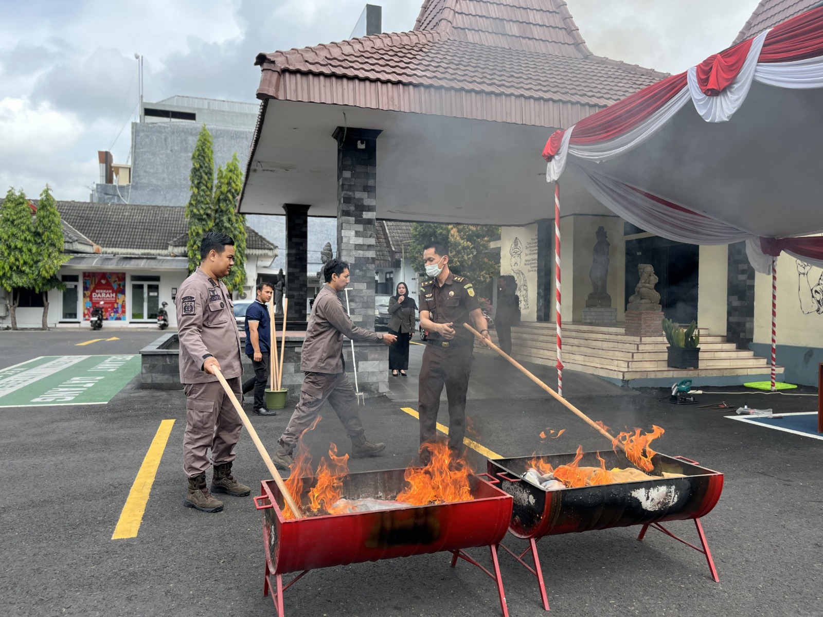 Kejari Kabupaten Blitar Musnahkan Barang Bukti 75 Perkara, Didominasi Kasus Narkoba