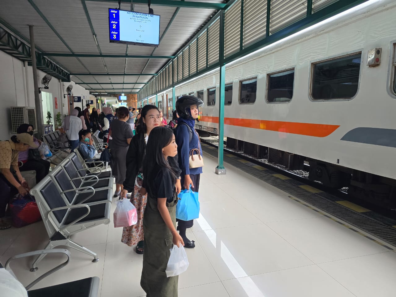 Lonjakan Penumpang Kereta Api di Daop 7 Madiun Saat Libur Maulid Nabi, Tumbuh 29 Persen
