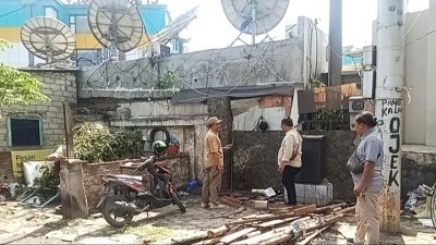 Trotoar Depan RS Baptis Kediri Kembali Bersih, Satpol PP Pastikan Penataan PKL Terkendali