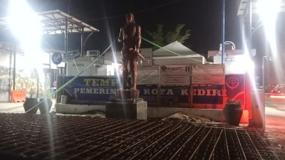 Revitalisasi Kawasan Jalan Stasiun Kota Kediri, Patung Panji Asmoro Bangun Akhirnya Dipindah