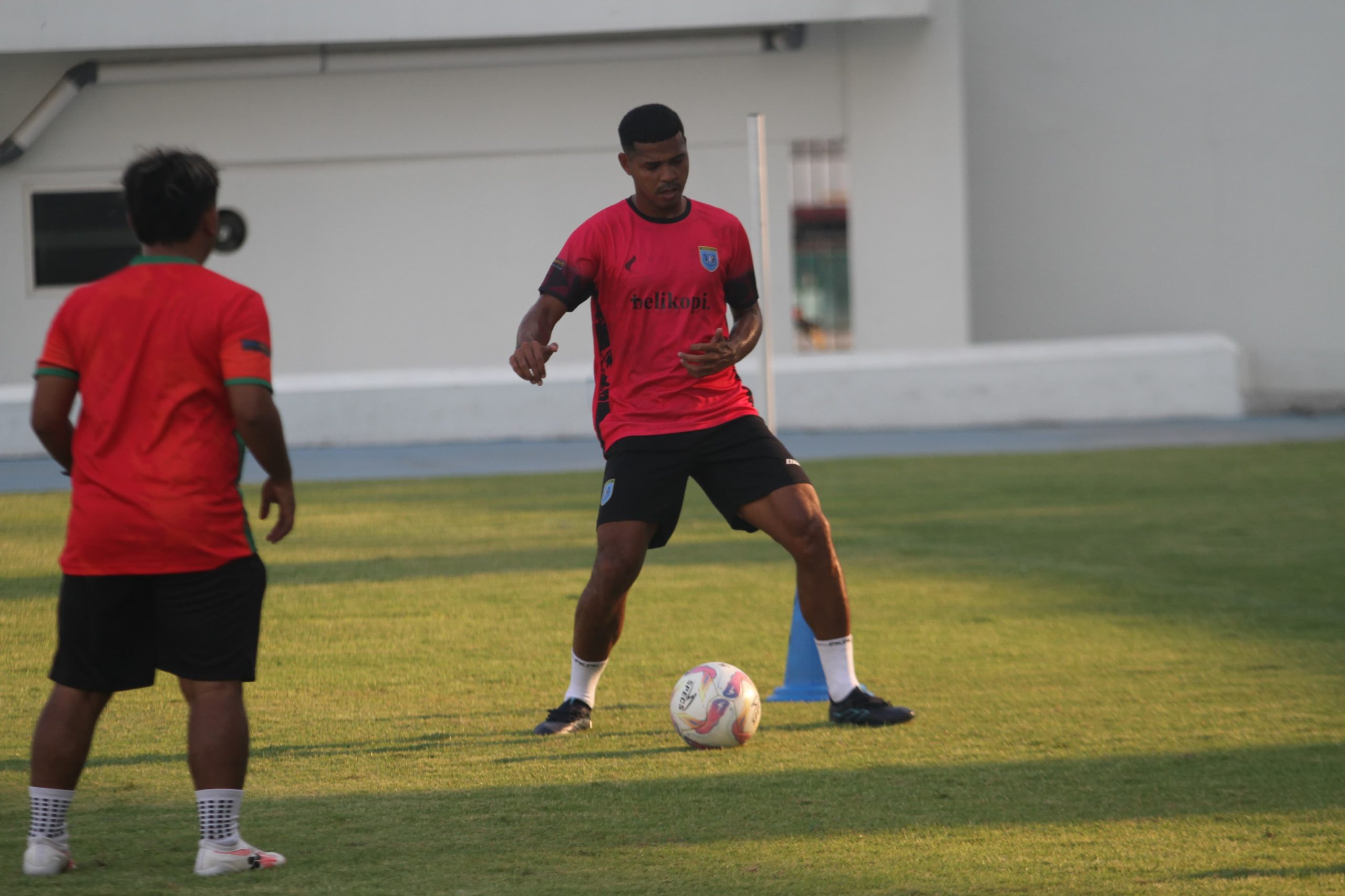 Persela Lamongan Krisis Pemain Belakang, Tiga Pilar Absen Hadapi Persipura