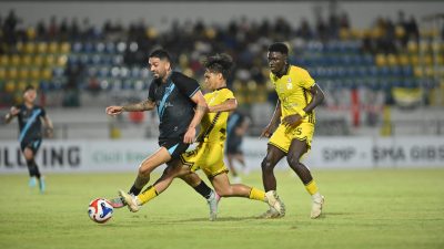 Persela Lamongan Curi Kemenangan Tipis 0-1 di Kandang Barito Putera