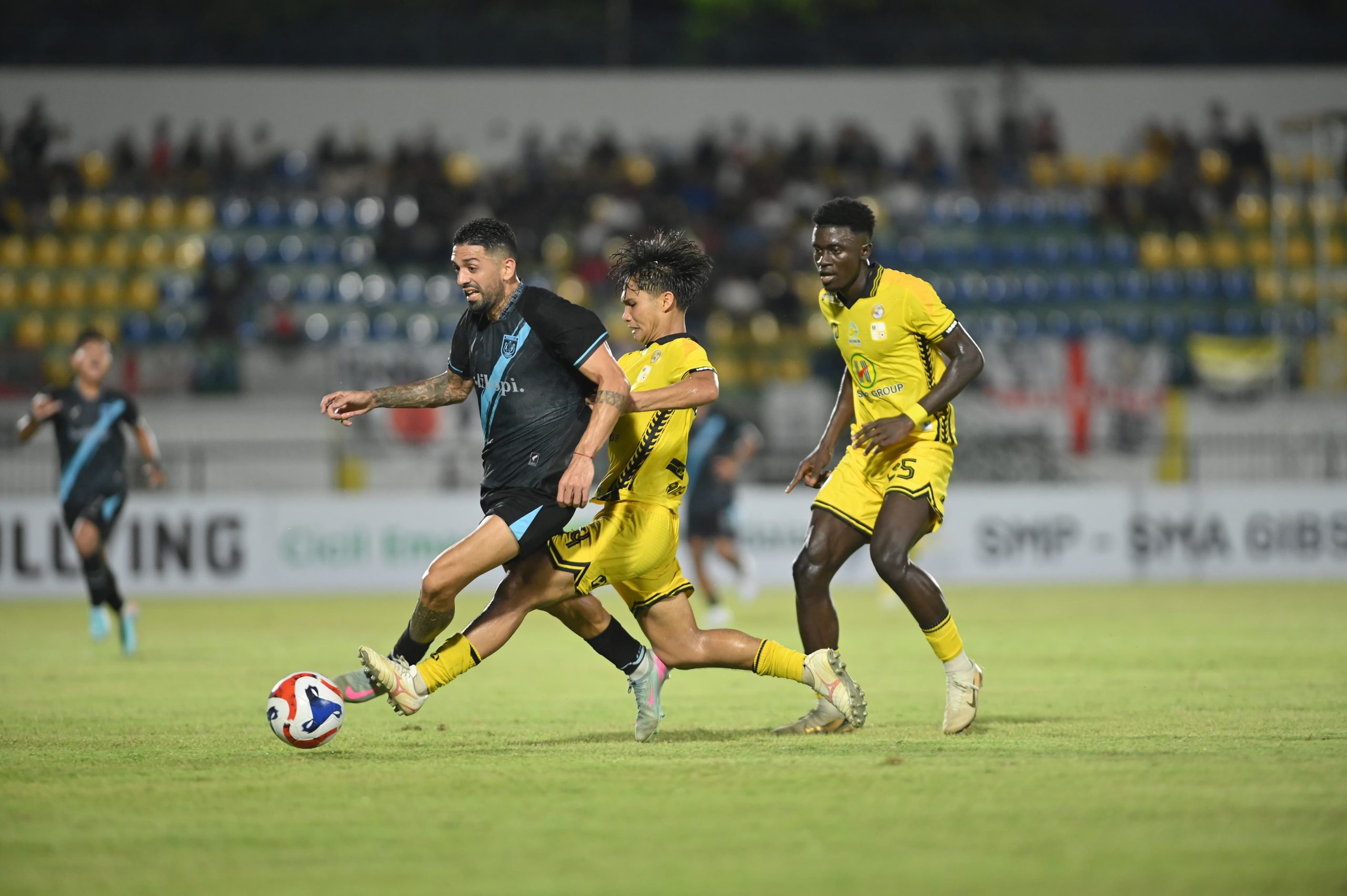 Persela Lamongan Curi Kemenangan Tipis 0-1 di Kandang Barito Putera