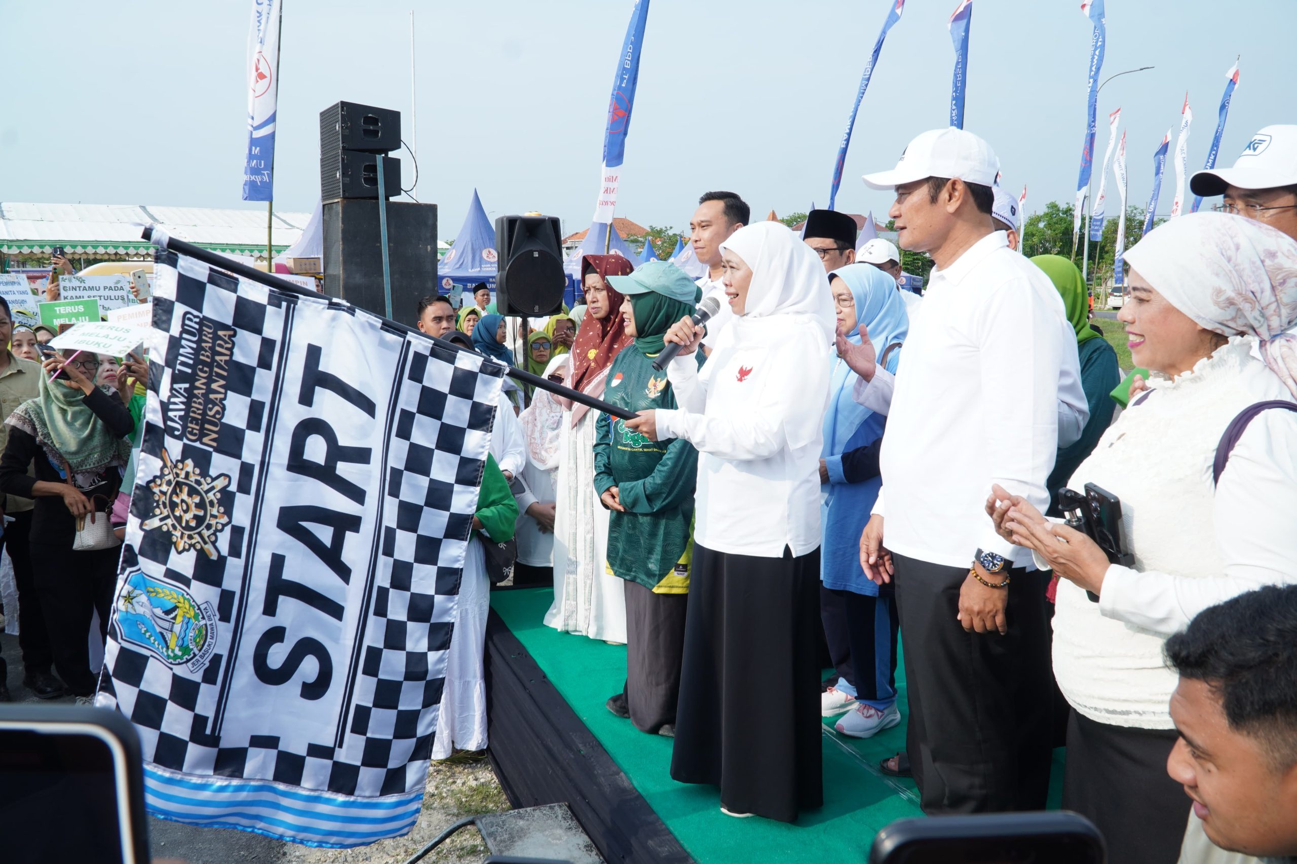 Ribuan Santri Meriahkan Peringatan Hari Santri Nasional 2025 di Lamongan