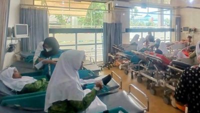 Belasan Siswa MTs Al Khalifah Diduga Keracunan Program Makan Bergizi Gratis, Dilarikan ke RSUD Kanjuruhan