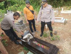 Puluhan Makam di Bantur Malang Dirusak Orang Tak Dikenal