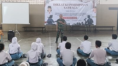 Danramil Pesantren Beri Pembekalan Wawasan Kebangsaan di SMAN 3 Kota Kediri