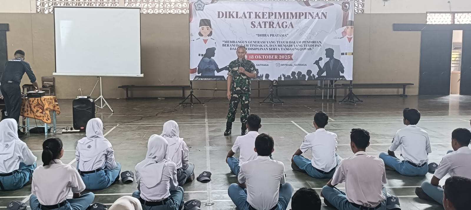 Danramil Pesantren Beri Pembekalan Wawasan Kebangsaan di SMAN 3 Kota Kediri