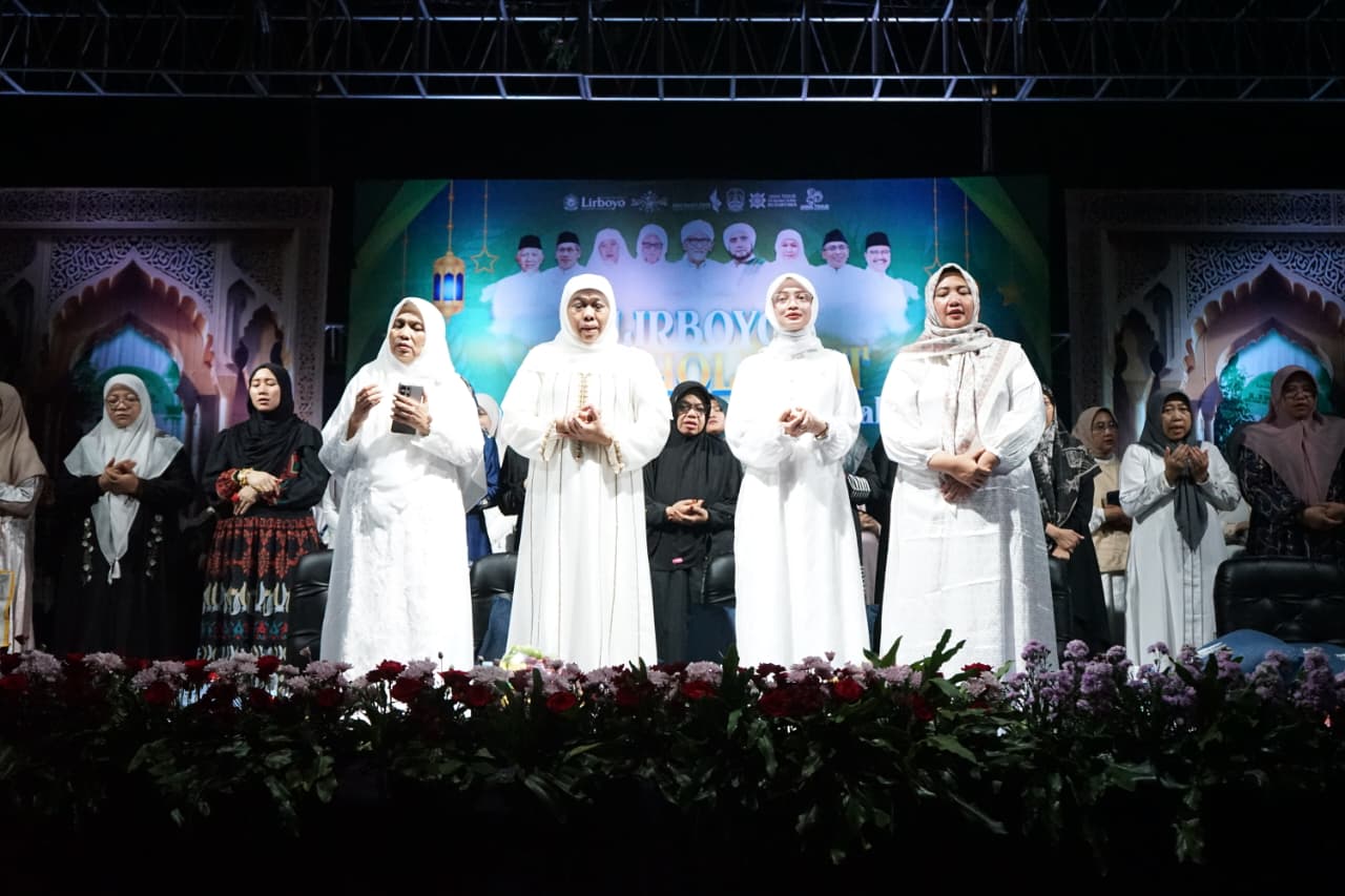 Mbak Wali Hadiri Lirboyo Bersholawat, Ajak Santri Perkuat Kolaborasi untuk Pembangunan Kota Kediri