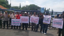 Pabrik AQUA di Pasuruan Didemo, Massa Tuding Klaim Sumber Mata Air Tak Sesuai Fakta