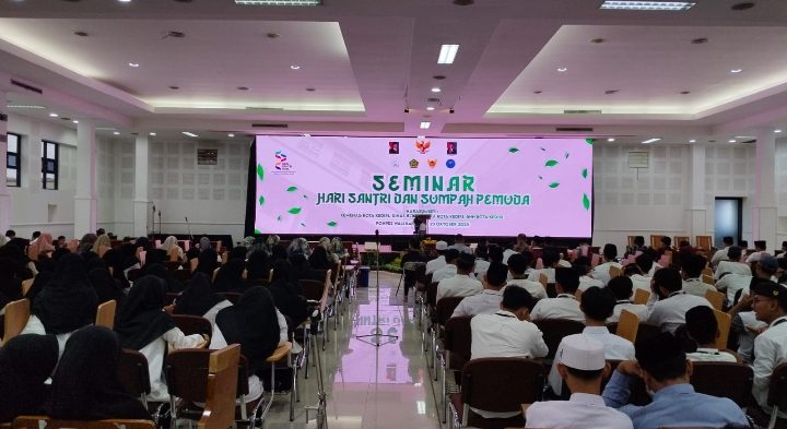 Ponpes Wali Barokah Kediri Tanamkan Nilai Kebangsaan Lewat Seminar Hari Santri dan Sumpah Pemuda