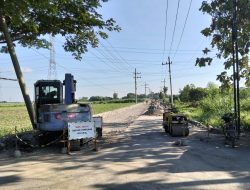 Perbaikan Jalan Penghubung Kleco Betet Dikebut, Permudah Mobilitas Warga dan Akses Sekolah di Kecamatan Pesantren