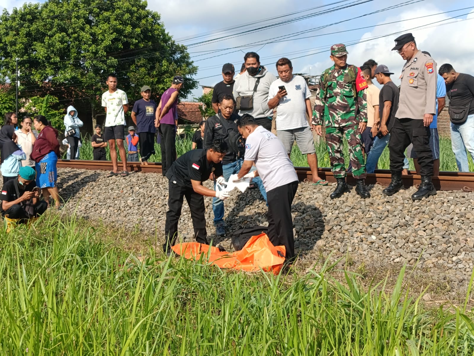 Warga Geger, Potongan Tubuh Ditemukan Berserakan di Rel KA Tulungagung