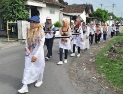 TK Dharma Wanita Desa Joho Meriahkan Hari Santri Nasional dengan Pawai Ta’aruf