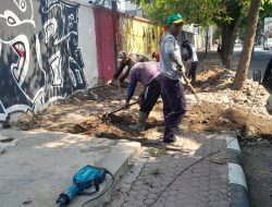 DPUPR Kota Kediri Lakukan Pemeliharaan Trotoar di Kawasan Joyoboyo dan Patiunus