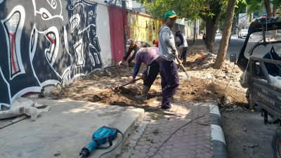 DPUPR Kota Kediri Lakukan Pemeliharaan Trotoar di Kawasan Joyoboyo dan Patiunus