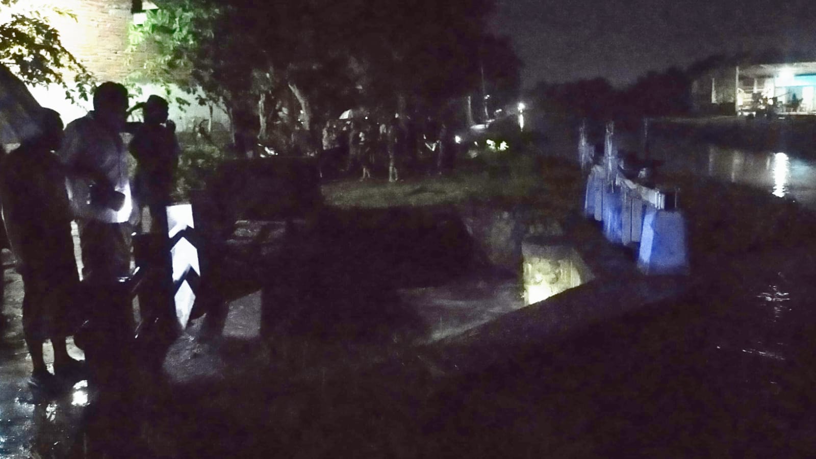 Tragis, Bocah 5 Tahun Diduga Tercebur Sungai di Mojowarno, Pencarian Dilakukan Hingga Malam Hari