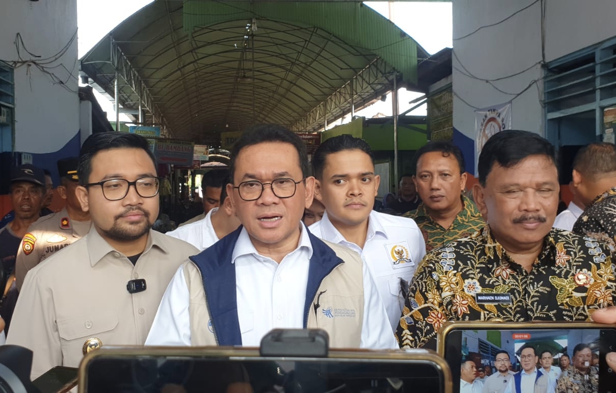 Harga Pangan di Nganjuk Adem Ayem, Mendag Budi Santoso Temukan Komoditas di Bawah HET Saat Sidak di Pasar Wage