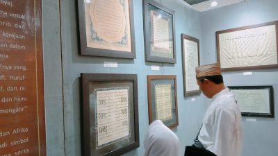 Puluhan Karya Kaligrafi Santri Hiasi Museum Islam Nusantara Tebuireng