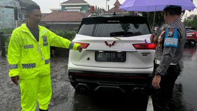 Tabrakan Beruntun Dua TKP di Pare, Polisi Periksa Pengemudi Mobil