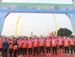 Ratusan Peserta Ramaikan Pare Run 2025, Warnai Pagi di Kampung Inggris