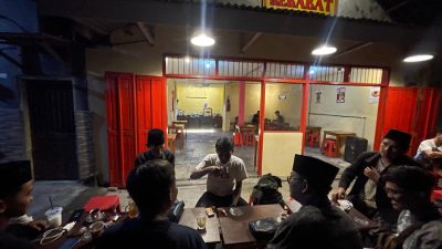 Ngopi ala Tahun 90-an di Toko Kerabat: Menyaring Kenangan, Menyatukan Warga