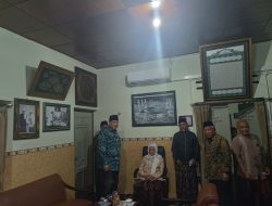 Bos Trans7, Chairul Tanjung,  Akhirnya Sowan ke Ponpes Lirboyo, Minta Maaf Langsung pada KH Anwar Manshur