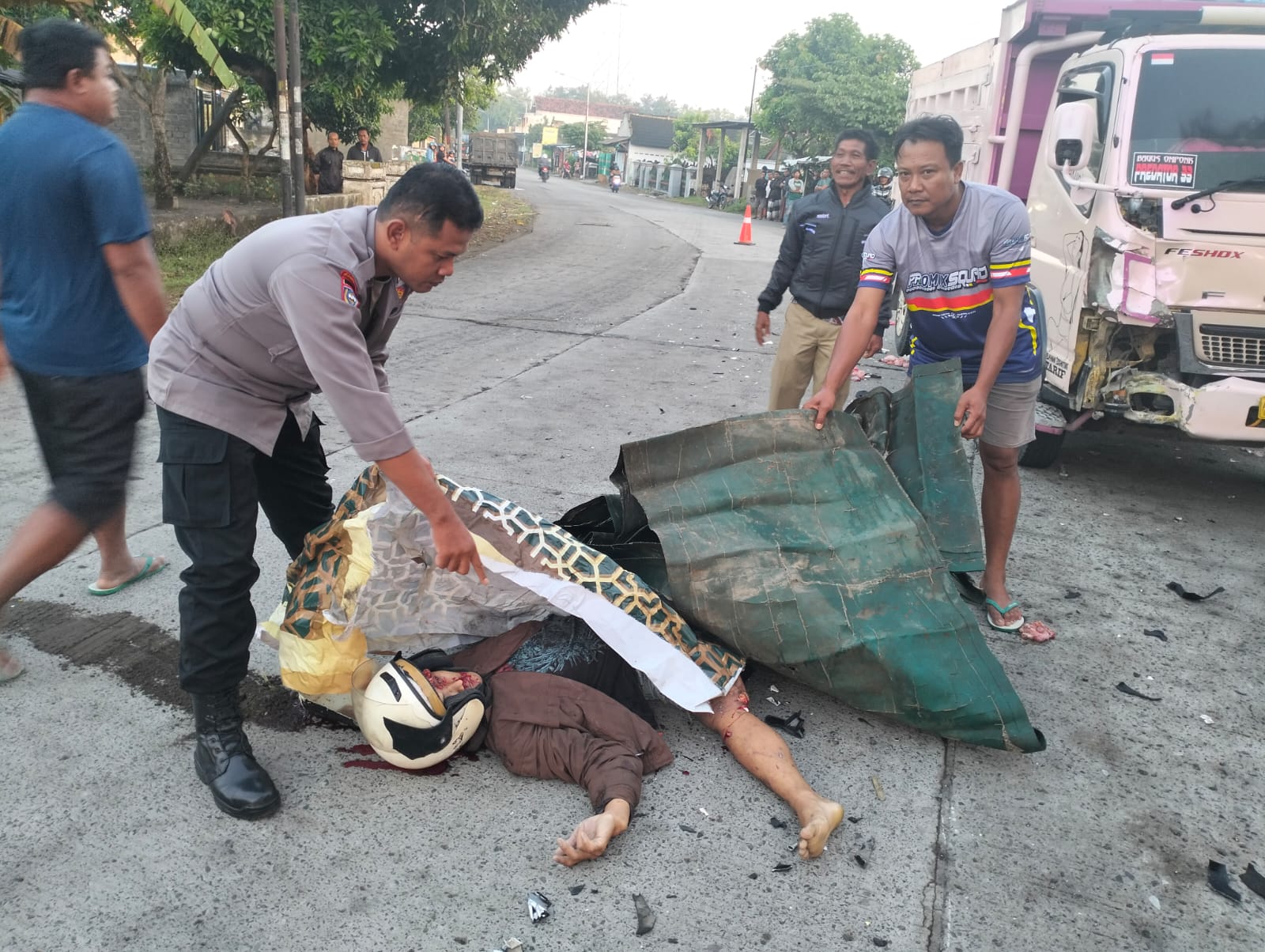 Pemuda Mojo Tewas Usai Tabrak Truk di Jalan Raya Janti Wates
