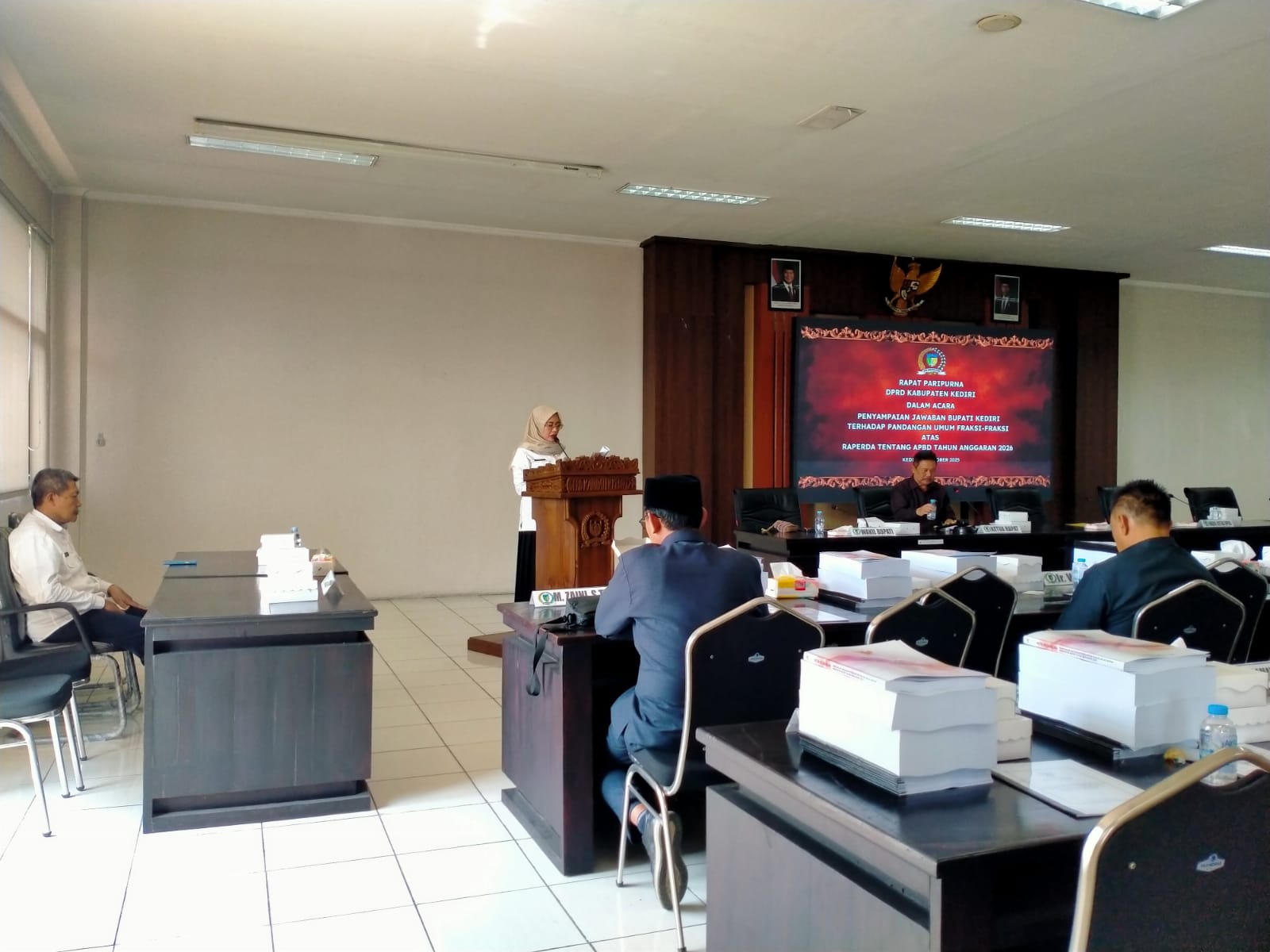 Wabup Kediri Tanggapi Pandangan Umum Fraksi Terkait Raperda APBD 2026